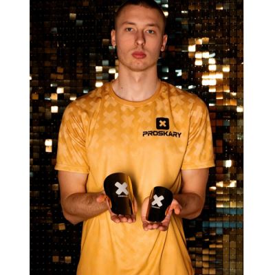 5. Proskary Golden Goal S977217 Soccer Shin Guards