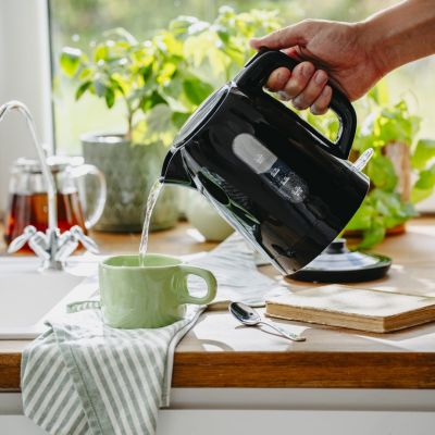 9. Electric kettle ADLER AD 1380b black