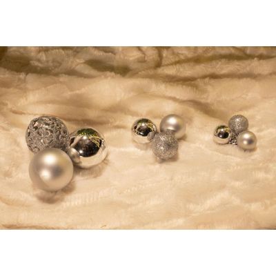 13. SET OF 100 SILVER BALLS
