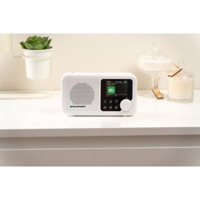 9. BLAUPUNKT DAB DR8WH portable radio, white