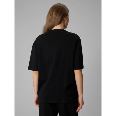 2. Women's loose T-shirt with print 4F 4FRSS26TTSHF3706-20S