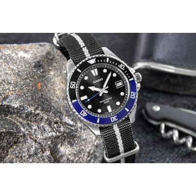 12. Men's Watch CASIO MDV-10C-1A2VEF + BOX