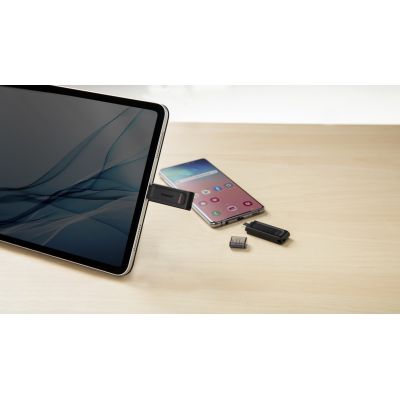 7. KINGSTON FLASH 64GB USB-C 3.2 Gen1 DataTraveler 70