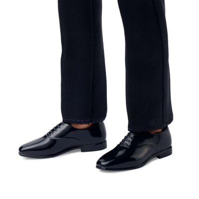 5. Barbie Signature JJX87 doll