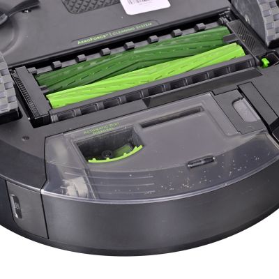 12. iRobot Roomba i3+ (i3544) Robot Vacuum Cleaner (OUTLET)