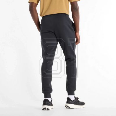 3. New Balance Sport Fleece Jogger M MP43904BK