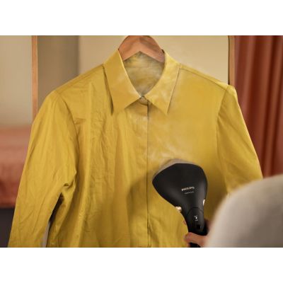 40. PHILIPS STH7060/80 Garment Steamer
