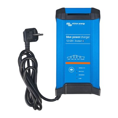 Blue Smart IP22 12/20 Wall Charger (3)