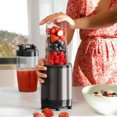 4. Black+Decker BXJBA1203E |1000W personal blender + 2 bottles + 2 caps