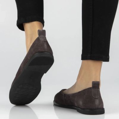 8. Women's suede leather ballerinas brown DP7741