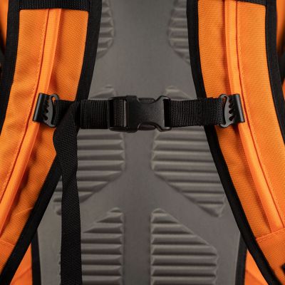 34. Alpinus Kayak 28 waterproof backpack ZN43399