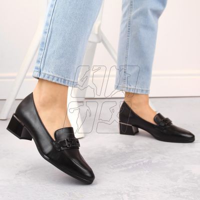 7. Vinceza W JAN270A low-heeled shoes, black