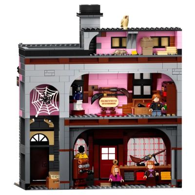 6. LEGO Harry Potter 75978 Diagon Alley