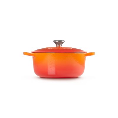 3. Le Creuset Signature Roaster Round Oven 22cm Red
