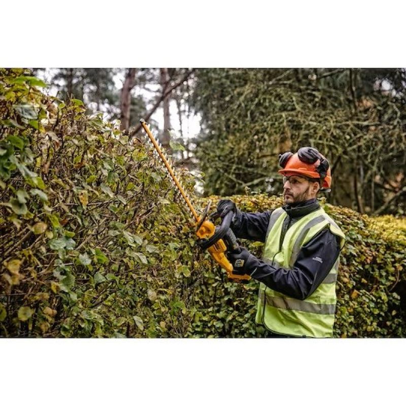7. Hedge Trimmer 55cm, 18V DCMHT563P1 DEWALT