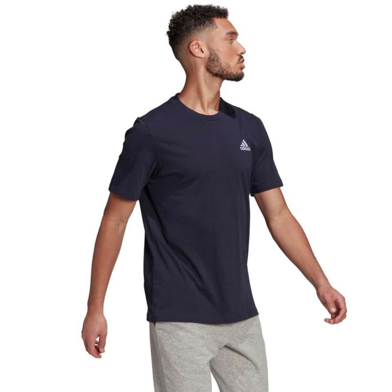 13. adidas Essentials T-shirt M GK9649