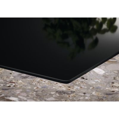 13. ELECTROLUX LIL61424C induction hob with 230V plug