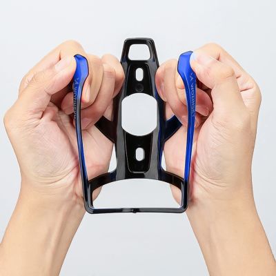 5. Wozinsky WUR-01BB Bike Bottle Holder Basket - Black and Blue