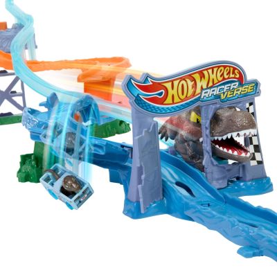 4. Hot Wheels Jurassic World Crash Splash JFP32 track