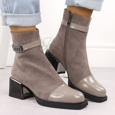 7. D&amp;A S.Barski ankle boots with decorative heel Premium Collection W MR880-018 OLI269C