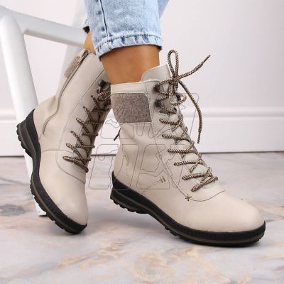 3. Comfortable insulated leather boots Rieker W RKR614, beige