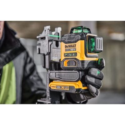 4. DeWALT DCLE34031N-XJ Self-Leveling Laser