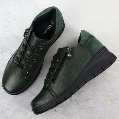 4. Vinceza W 39964 JAN411C wedge shoes