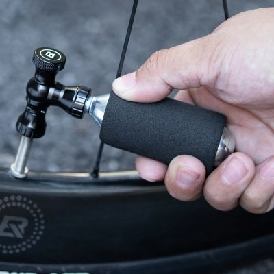 4. Rockbros CO₂ pump, aluminum alloy valve head, cartridge-free, Presta/Schrader compatible - black