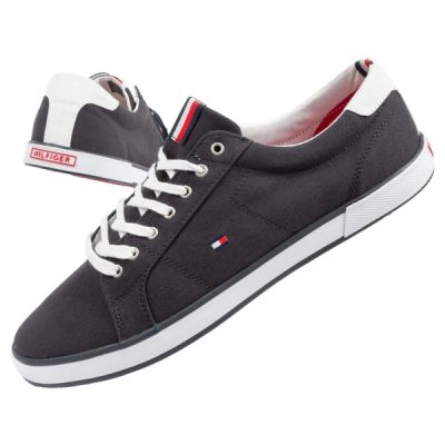 16. Tommy Hilfiger sneakers M FM0FM00596403