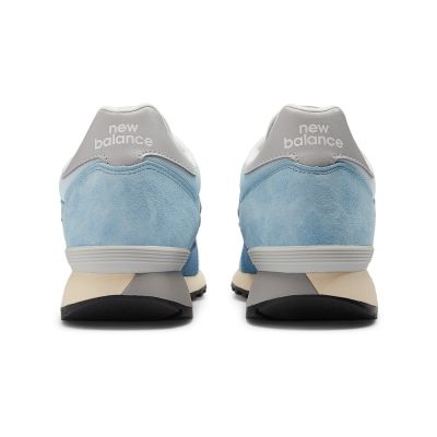 7. New Balance M475VTG shoes