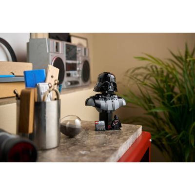 7. LEGO Star Wars 75439 - Darth Vader Bust