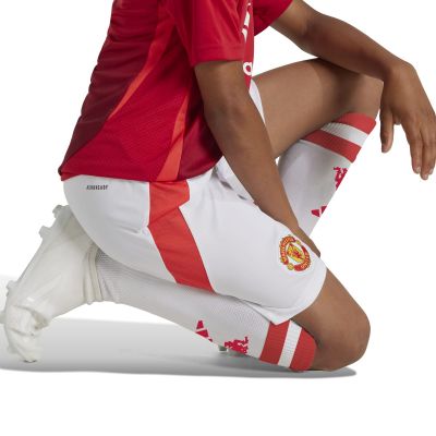 4. adidas Junior Manchester United Home IT1975 shorts