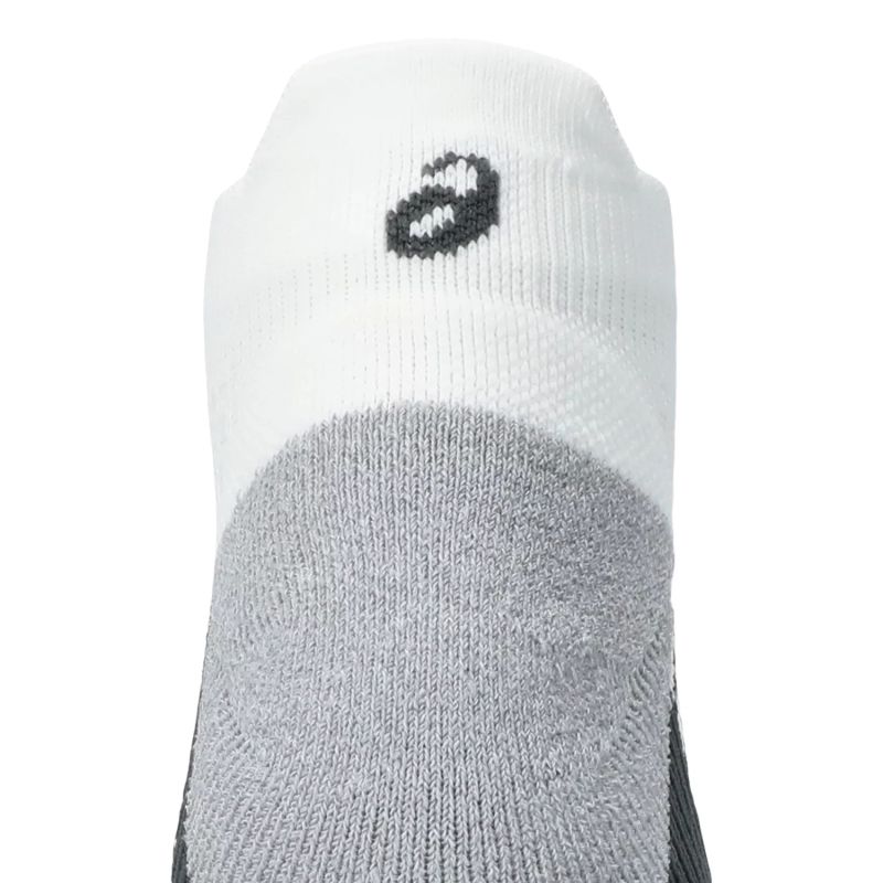 3. ASICS Performance Run Ankle Socks 3013B345-100 White 39–42