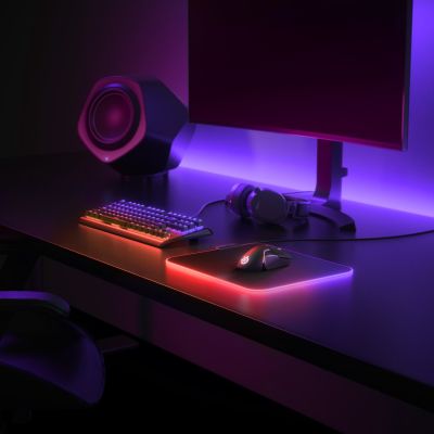 5. SteelSeries QcK Prism Cloth M mouse pad
