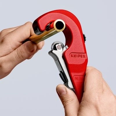 12. Knipex 90 31 02 SB hand pipe cutting tool Pipe cutter