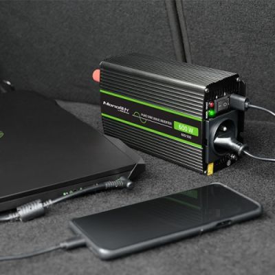 3. QOLTEC MONOLITH VOLTAGE CONVERTER | 300W | 600W | 24V TO 230V | PURE SINE