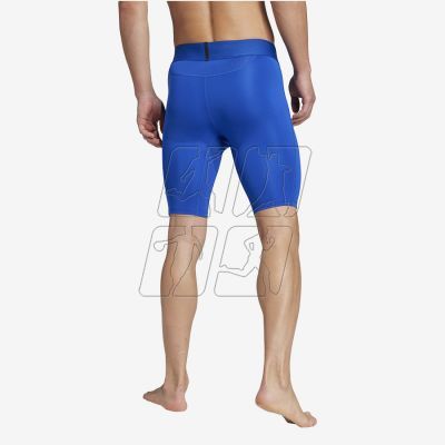 2. Shorts adidas TechFit M JN7400