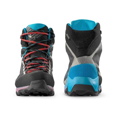 8. La Sportiva Aequilibrium Hike Woman GTX Carbon/Malib