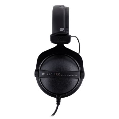 17. Beyerdynamic DT 770 PRO 80 OHM BLACK LIMITED EDITION - Closed studio headphones