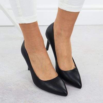 4. Black high heel pumps Sergio Leone 1339