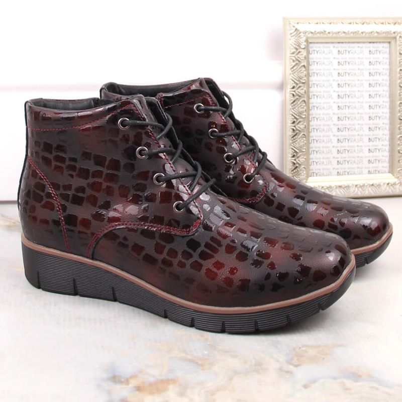 11. Insulated leather wedge ankle boots Filippo W PAW376B burgundy