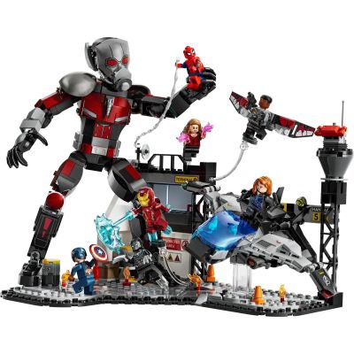 3. LEGO MARVEL SUPER HEROES 76314 Captain America: Civil War Battle
