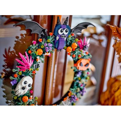 6. LEGO Other 40825 - Halloween Wreath
