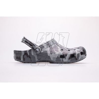 2. Crocs Classic Printed Camo Slippers M 206454 0IE