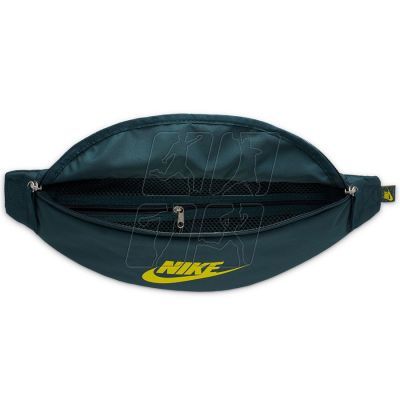 3. Nike Heritage Waistpack DB0490-329
