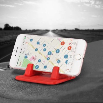 5. Universal car holder silicone phone stand nano pad black
