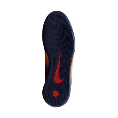6. Nike Phantom 6 Low Academy IC EH IB3093 800 football boots