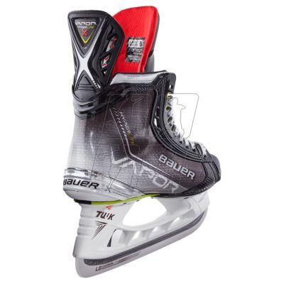 2. Hockey skates Bauer Vapor Hyperlite Int 1059362