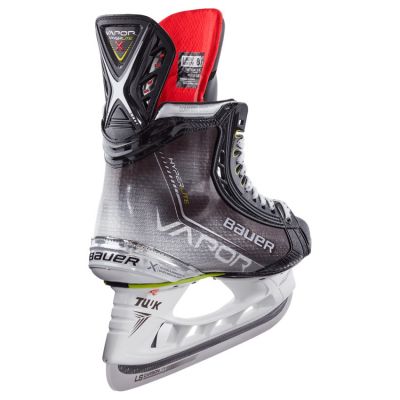 2. Bauer Vapor Hyperlite Int 1059362 Hockey Skates