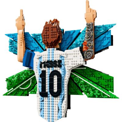 3. LEGO Editions 43018 - Lionel Messi: Cieszyn